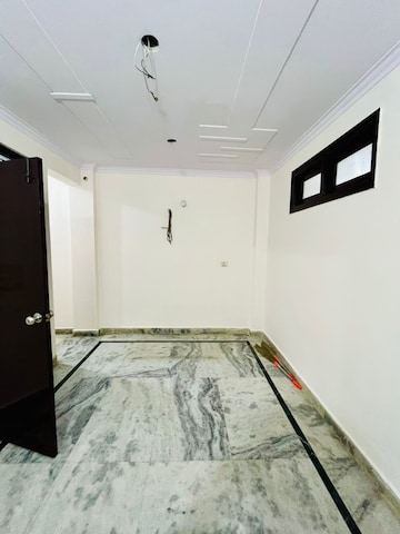 2 BHK Builder Floor For Rent in Dwarka Mor Delhi  7668903