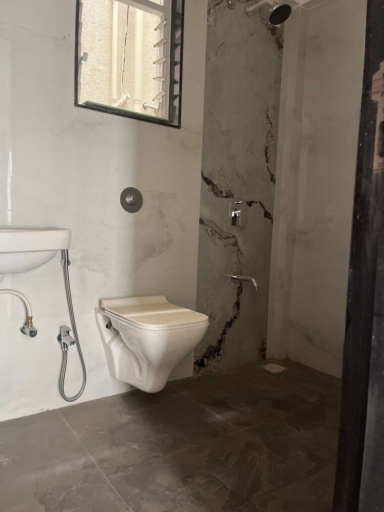 Bathroom, om-shankeshwaram-plaza 3 Bedroom 1450 Sq.Ft. Apartment In Kondhwa Budruk Pune 7668861