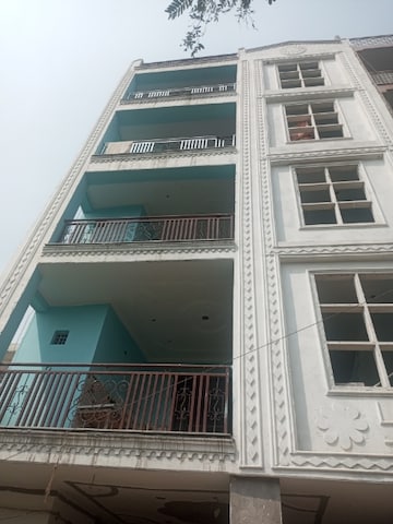 3 BHK Builder Floor For Rent in Sarin Farm CHS Habibpur Greater Noida  7669047