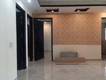 Building Lobby in 4 BHK Apartment at Bestech Park View City 2, Sector 49 – for Sale