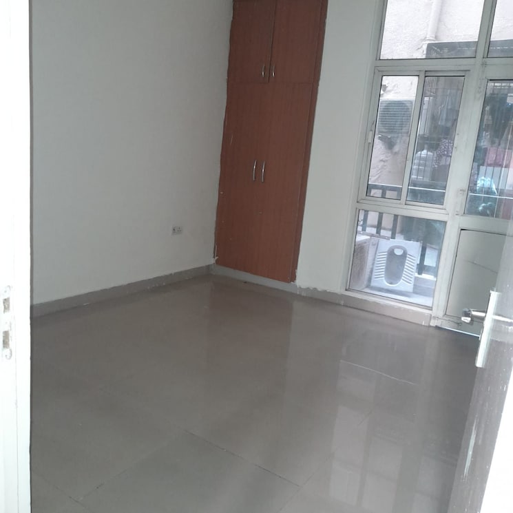 Room, supertech-oxford-square 2 Bedroom 1067 Sq.Ft. Apartment In Panchsheel Green Greater Noida 7669085