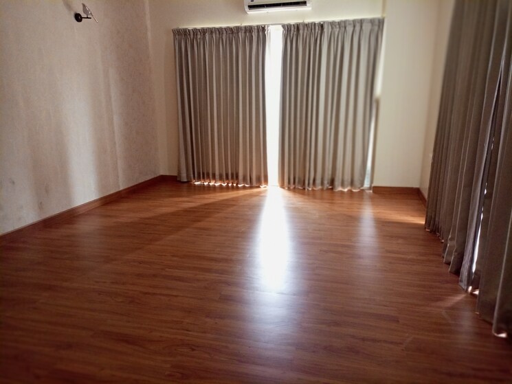 Room, sector 150 5 Bedroom 6000 Sq.Ft. Independent House In Sector 150 Noida 7669087