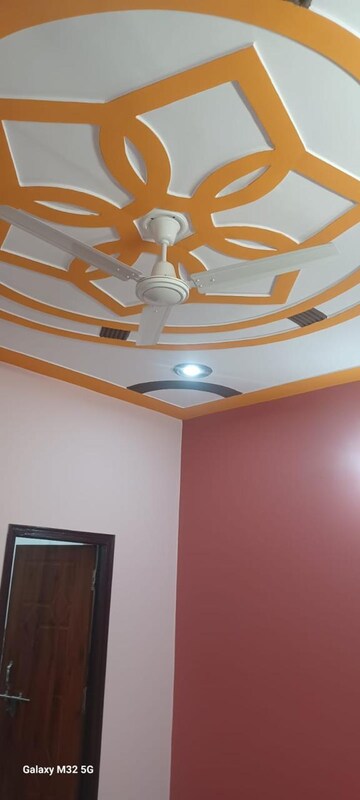 Furnished Amenities in 2 BHK Independent House at Wazirganj – for Rent