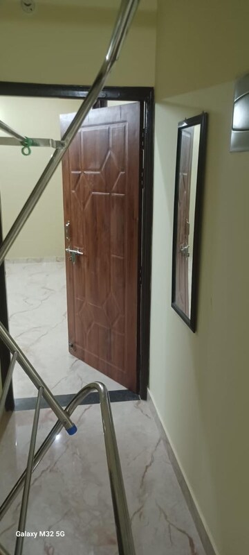 Furnished Amenities in 2 BHK Independent House at Wazirganj – for Rent