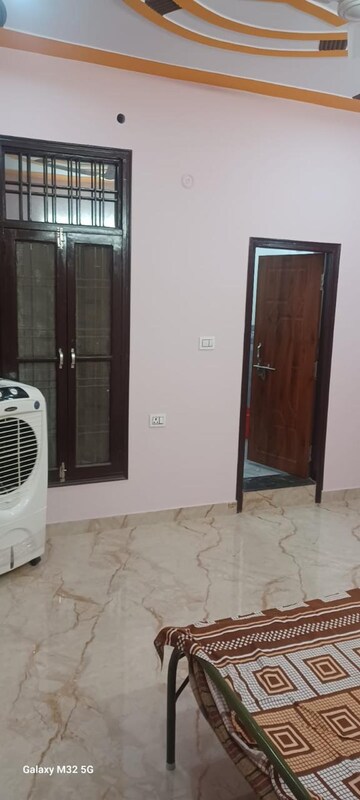 Room in 2 BHK Independent House at Wazirganj – for Rent