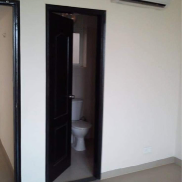 Room in 4 BHK Apartment at DLF New Town Heights I, Sector 90 – for Sale