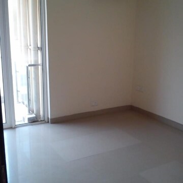 Room in 4 BHK Apartment at DLF New Town Heights I, Sector 90 – for Sale