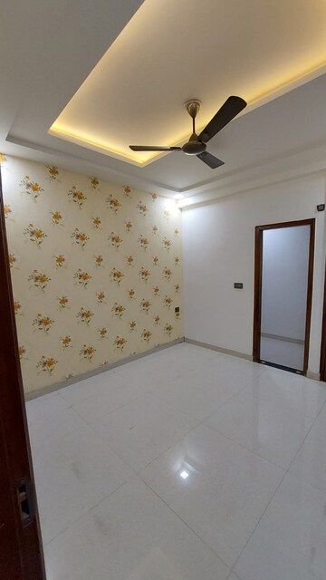 Room in 3 BHK Builder Floor at Niti Khand – for Sale