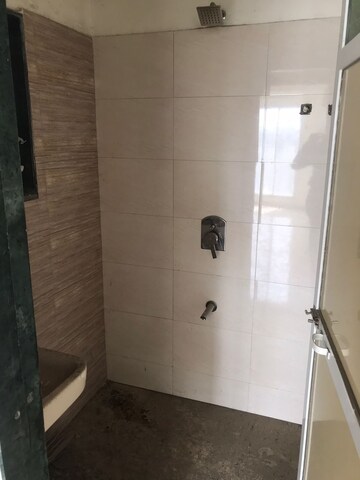 Bathroom in 1 RK Apartment at Greenfields Apartment, Lower Parel – for Sale