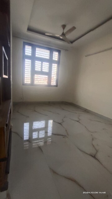 रेसिडेंशियल फ्लैट वर्ग फुट फॉर रेंट इन सेक्टर 7 द्वारका दिल्ली  7669314