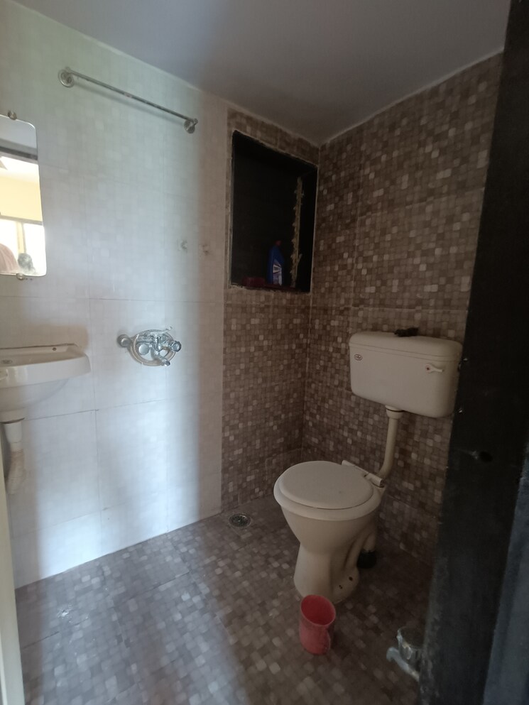Bathroom, goyal-plaza-mira-bhayandar 2 Bedroom 800 Sq.Ft. Apartment In Mira Road Thane 7669513
