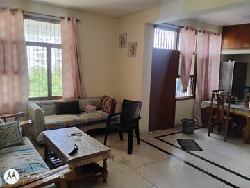 रेसिडेंशियल फ्लैट वर्ग फुट फॉर रेंट इन द्वारका मोर दिल्ली  7669614