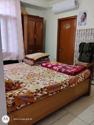 रेसिडेंशियल फ्लैट वर्ग फुट फॉर रेंट इन द्वारका मोर दिल्ली  7669614