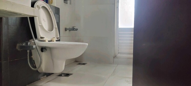 Bathroom, dosti-group-imperia 3 Bedroom 1250 Sq.Ft. Apartment In Manpada Thane 7670167