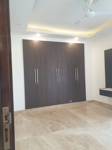 Room in 3 BHK Builder Floor at Lajpat Nagar Iii – for Sale
