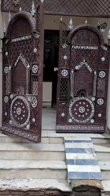 रेसिडेंशियल घर वर्ग फुट फॉर रेंट इन उत्तम नगर दिल्ली  7670379