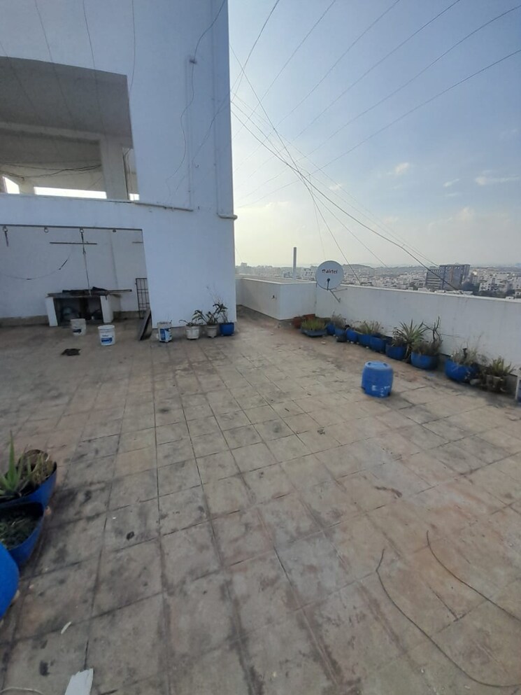 Terrace, sunshree-gold 3.5 Bedroom 1900 Sq.Ft. Penthouse In Nibm Road Pune 7670488