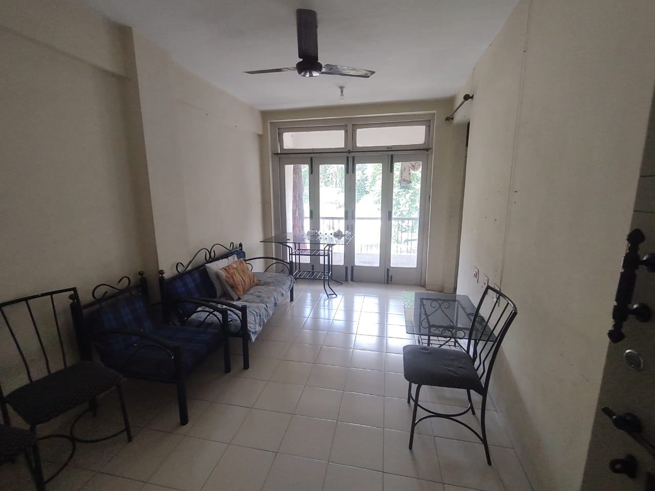 1 BHK Apartment For Rent in Raheja Gardens