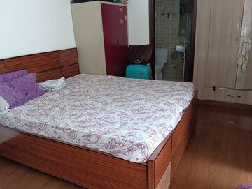 Master Bedroom in 3.5 BHK Apartment at Mapsko Royale Ville, Sector 82 – for Sale