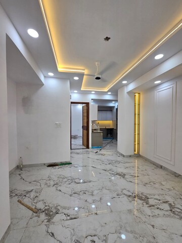 Room in 5 BHK Apartment at Sector 18, Dwarka – for Sale