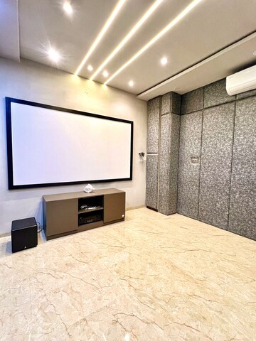 Room in 6+ BHK Independent House at Chitrakoot – for Sale