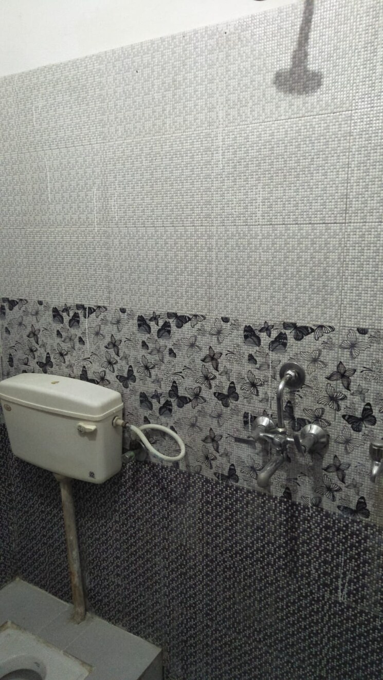Bathroom, kargi 2 Bedroom 900 Sq.Ft. Independent House In Kargi Dehradun 7670947