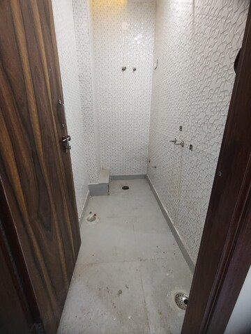 Bathroom in 2 BHK Apartment at Chandak Stella, Goregaon West – for Sale