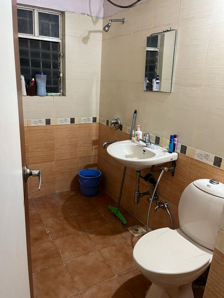 Attached Bathroom, kumar-gulmohar 3 Bedroom 1630 Sq.Ft. Apartment In Wanowrie Pune 7671121