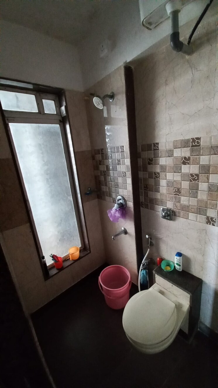 Bathroom, prakruti-pearl 2 Bedroom 1050 Sq.Ft. Apartment In Ghodbunder Road Thane 7670472
