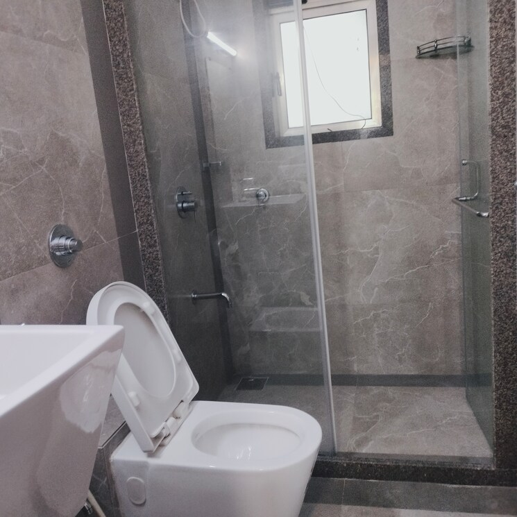 Bathroom, chandak-ideal 3 Bedroom 1700 Sq.Ft. Apartment In Juhu Mumbai 7671246