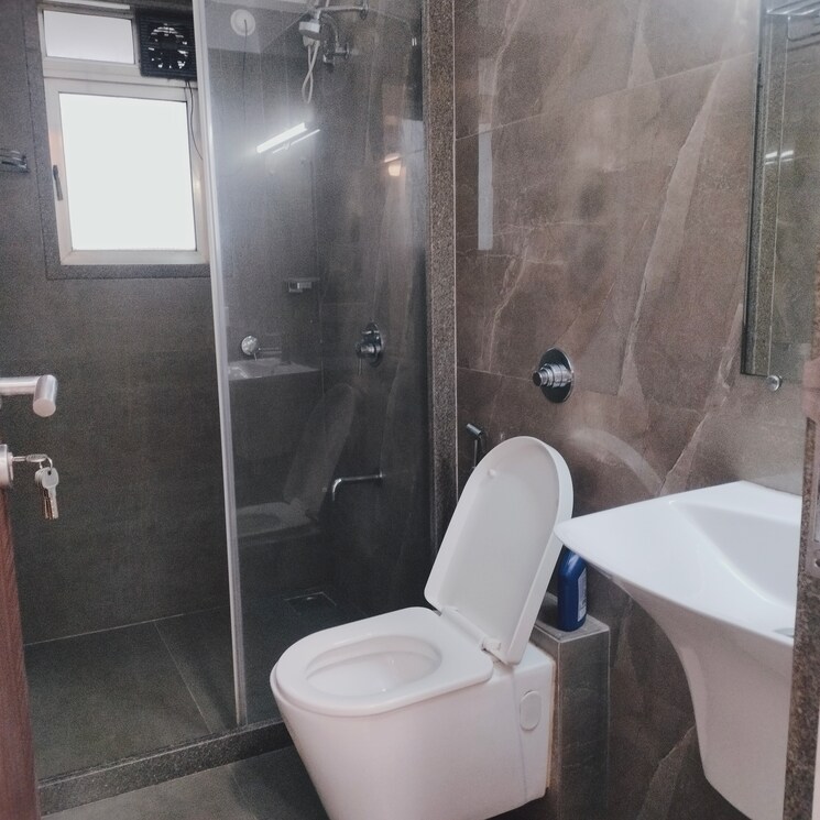 Bathroom, chandak-ideal 3 Bedroom 1700 Sq.Ft. Apartment In Juhu Mumbai 7671246
