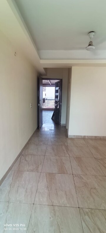 Room in 3 BHK Apartment at ATS Nobility, Sector 4, Greater Noida – for Sale