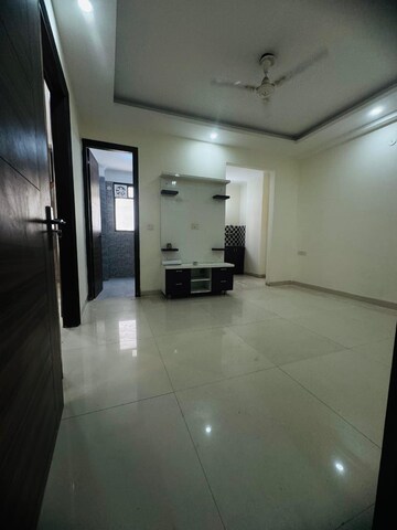 Parking in 3 BHK Builder Floor at Chattarpur – for Sale