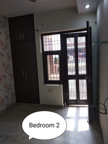 Room in 2.5 BHK Builder Floor at Paschim Vihar – for Sale