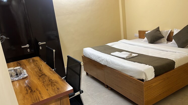 Room, sector 58 Pg For Boys & Girls In Sector 58 7671573