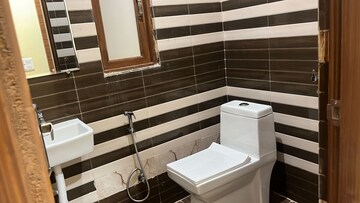 Staircase in  Pg at Sector 58 – for Rent