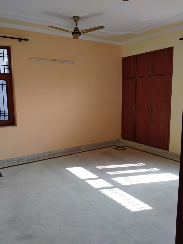 Room, shivkala-apartment 3 Bedroom 1417 Sq.Ft. Apartment In Sector 62 Noida 7671601