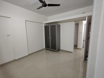 Room in 2 BHK Apartment at Borate Jijai Nagari, Kothrud – for Sale