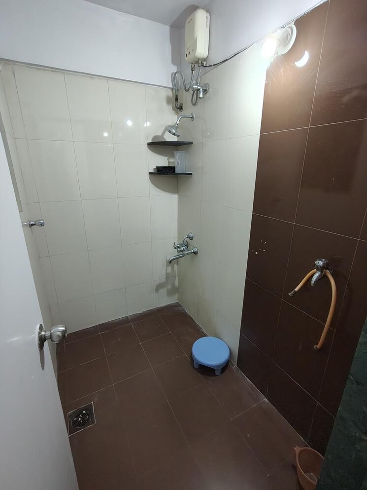 Bathroom, borate-jijai-nagari 2 Bedroom 851 Sq.Ft. Apartment In Kothrud Pune 7671947