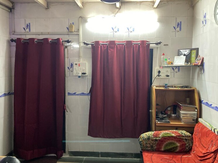 Living Room, sakinaka 90 feet road 1.5 Bedroom 470 Sq.Ft. Independent House In Sakinaka 90 Feet Road Mumbai 7672087