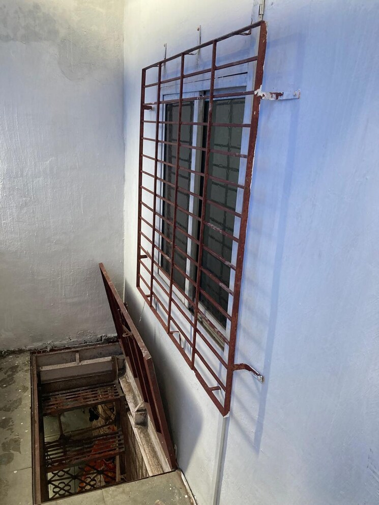 Other, sakinaka 90 feet road 1.5 Bedroom 470 Sq.Ft. Independent House In Sakinaka 90 Feet Road Mumbai 7672087