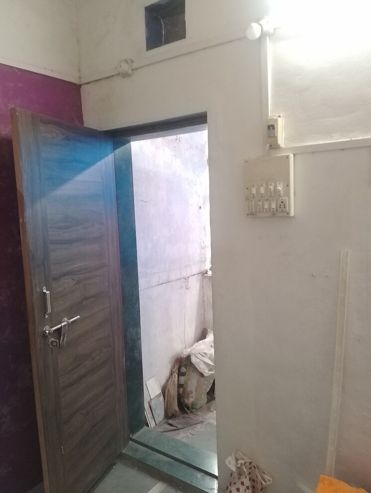 Other, sakinaka 90 feet road 1.5 Bedroom 470 Sq.Ft. Independent House In Sakinaka 90 Feet Road Mumbai 7672087