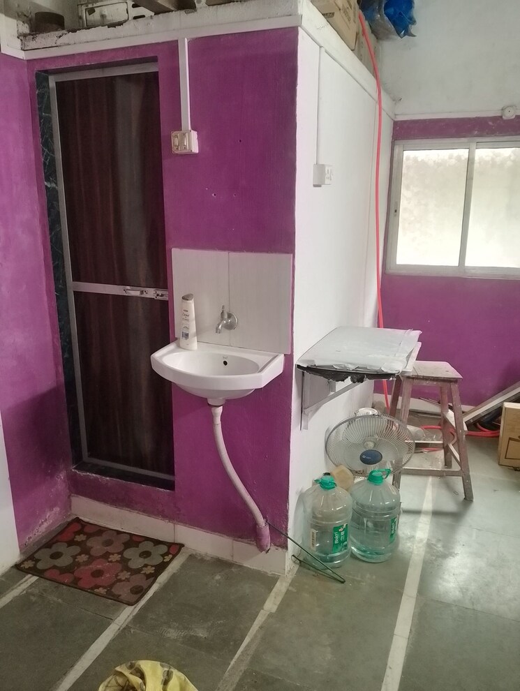 Bathroom, sakinaka 90 feet road 1.5 Bedroom 470 Sq.Ft. Independent House In Sakinaka 90 Feet Road Mumbai 7672087