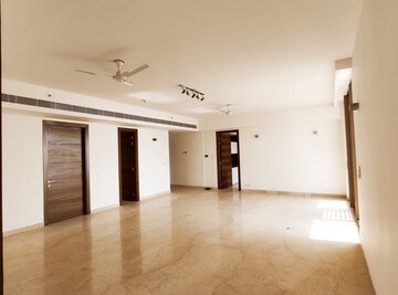 Room in 4 BHK Apartment at M3M Golf Estate, Sector 65 – for Rent