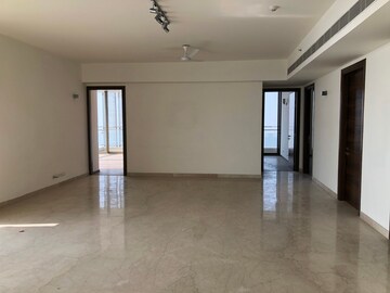 Room in 4 BHK Apartment at M3M Golf Estate, Sector 65 – for Rent