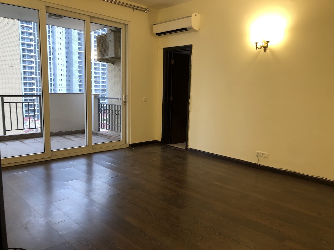 5 BHK + Pooja Room,Servant Room,Study Room,Extra Room 4600 Sq.Ft. Apartment in Emaar The Palm Springs