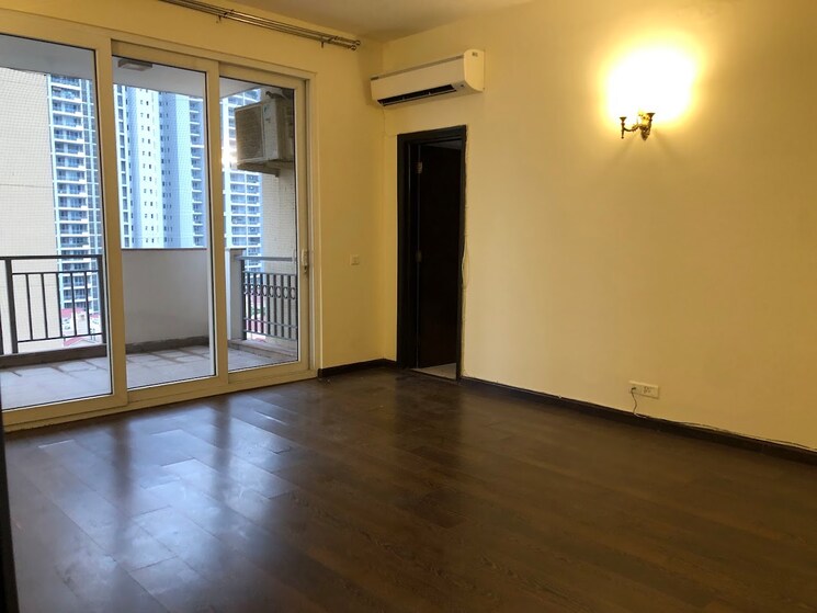 Room, emaar-the-palm-springs 5 Bedroom 4600 Sq.Ft. Apartment In Sector 54 Gurgaon 7672154