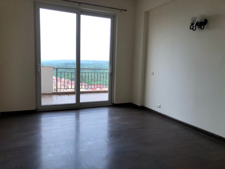 Room, emaar-the-palm-springs 5 Bedroom 4600 Sq.Ft. Apartment In Sector 54 Gurgaon 7672154