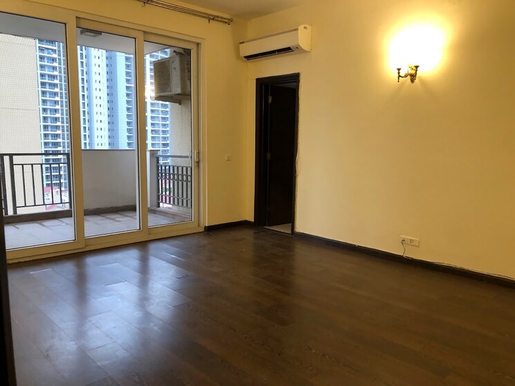 Room, emaar-the-palm-springs 5 Bedroom 4600 Sq.Ft. Apartment In Sector 54 Gurgaon 7672154