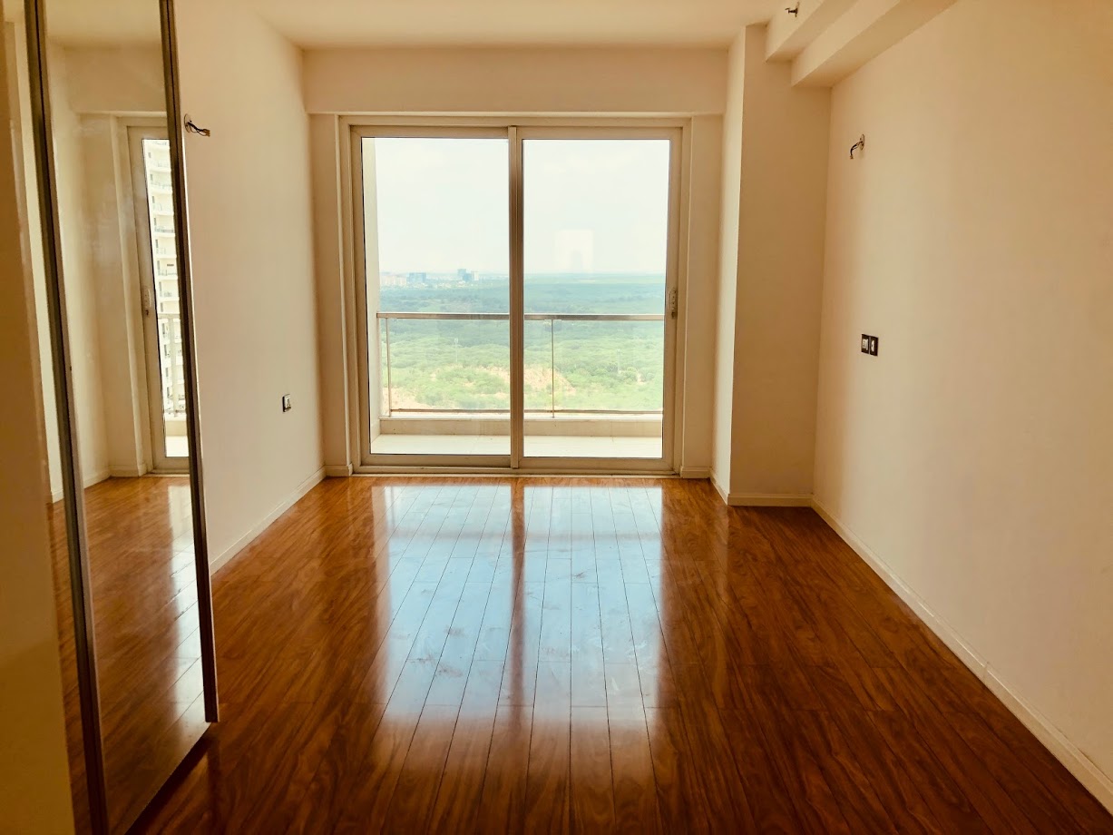 4 BHK + Pooja Room,Servant Room 3541 Sq.Ft. Apartment in DLF The Crest